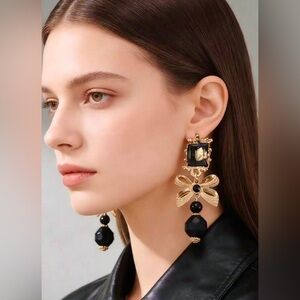 Luxury Vintage Style Bow Clip-On Earrings – New in Packaging